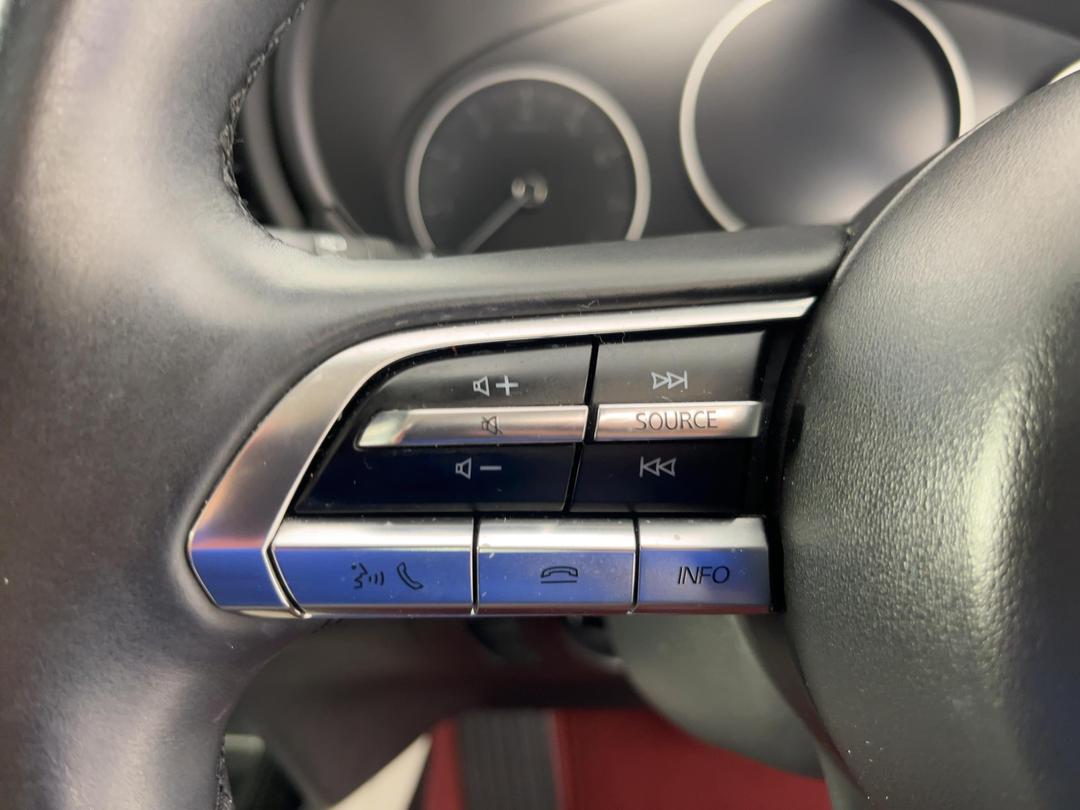 Photo '27' of Mazda CX-30