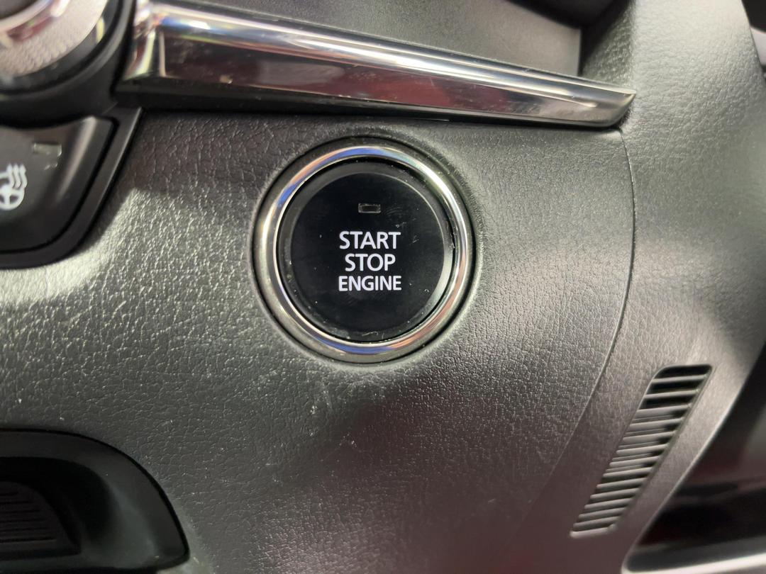 Photo '28' of Mazda CX-30