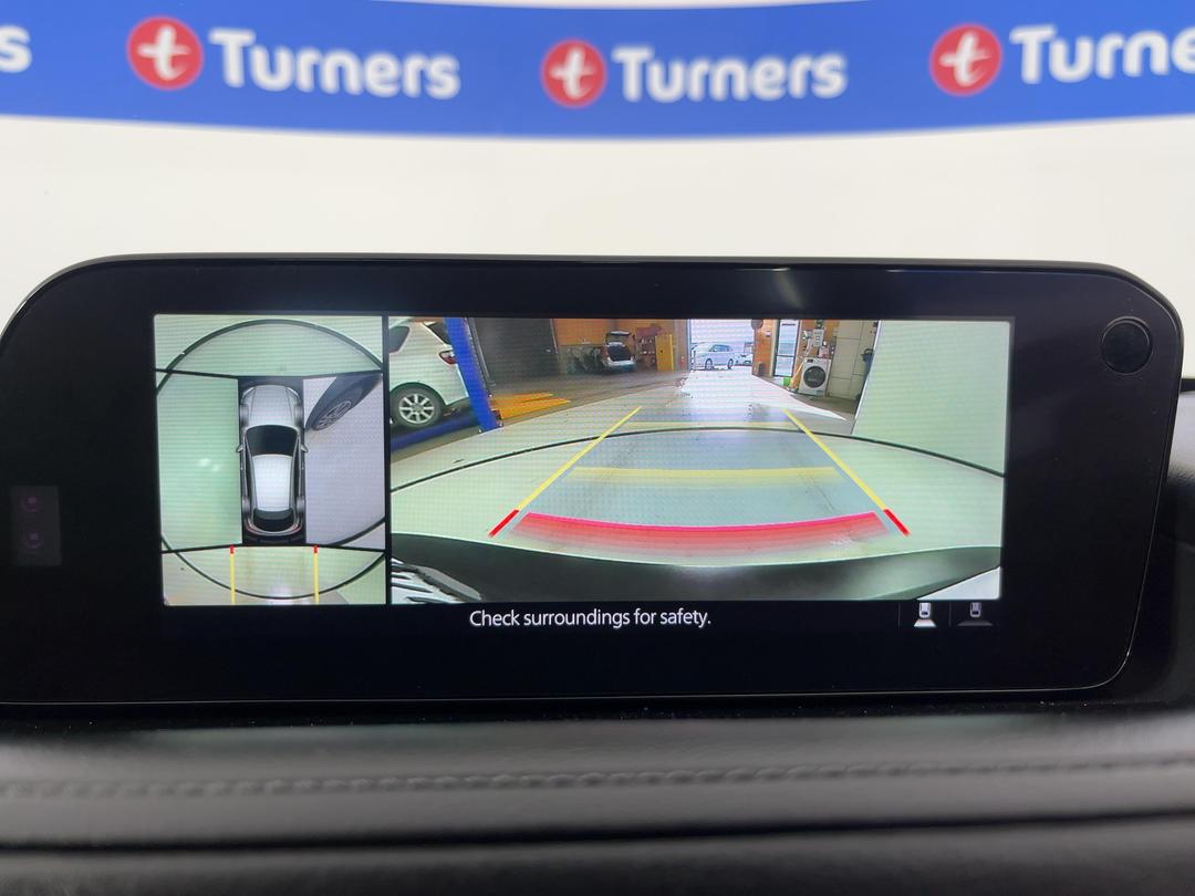 Photo '29' of Mazda CX-30