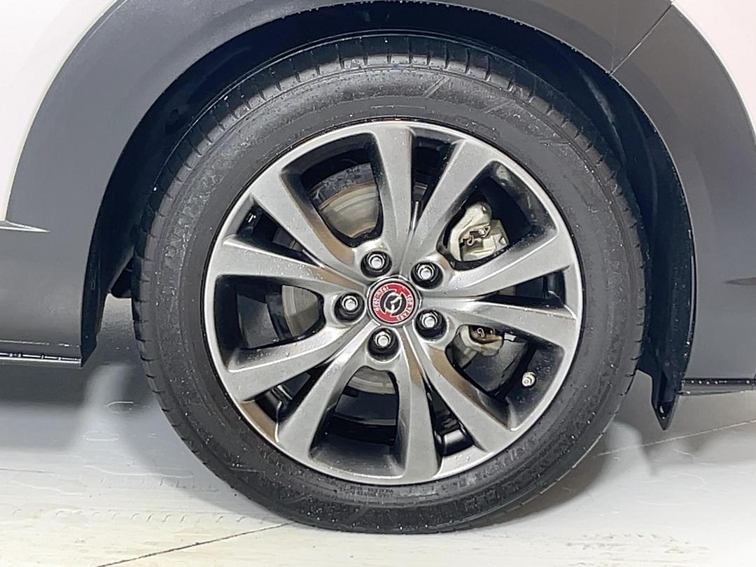 Photo '9' of Mazda CX-30