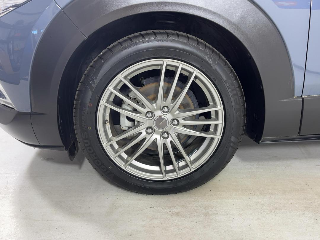 Photo '10' of Mazda CX-30