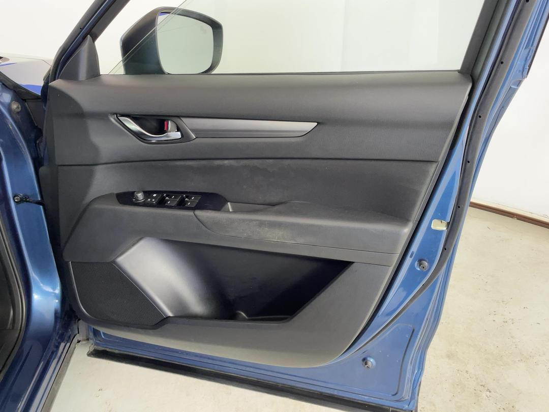 Photo '15' of Mazda CX-5