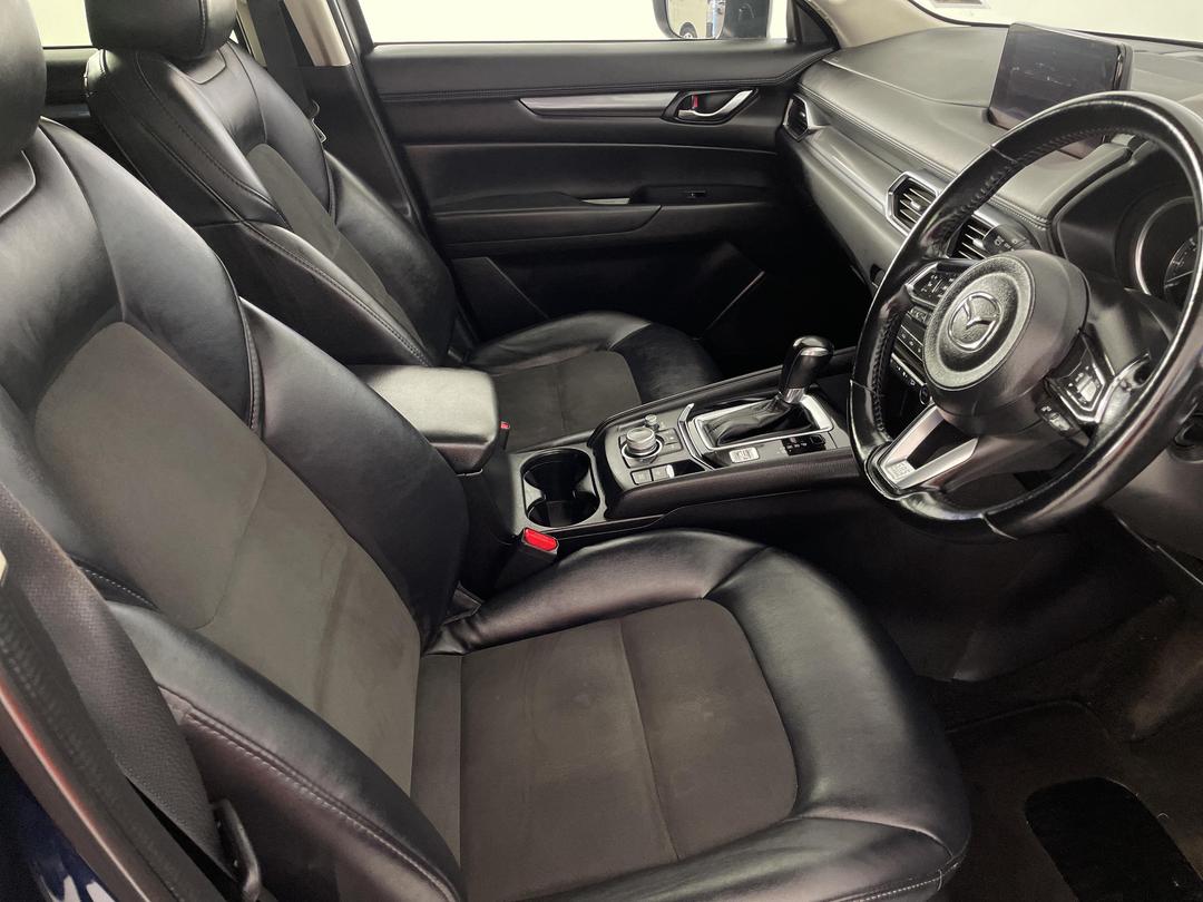 Photo '16' of Mazda CX-5