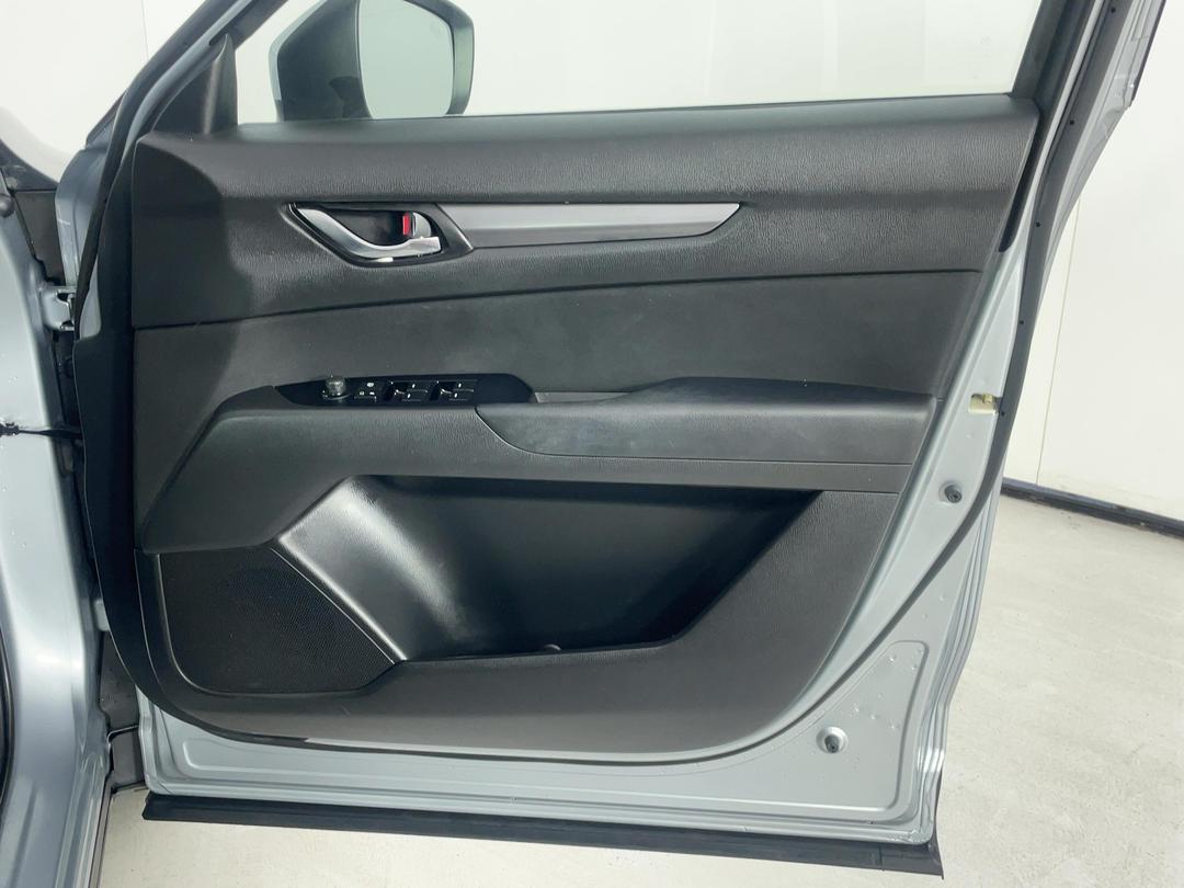 Photo '15' of Mazda CX-5