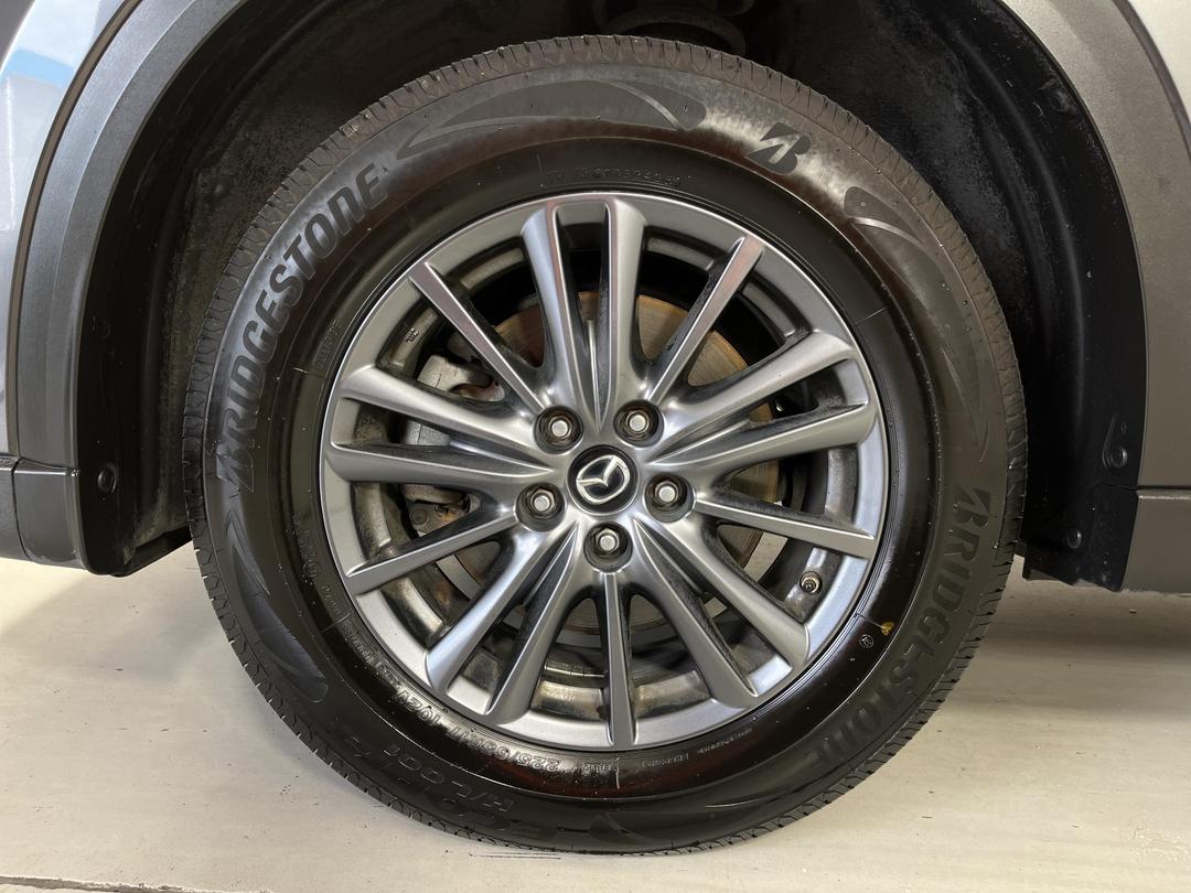 Photo '10' of Mazda CX-8