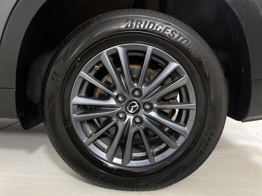 Photo '11' of Mazda CX-8