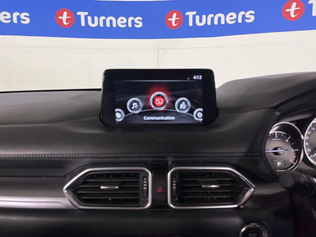 Photo '18' of Mazda CX-8