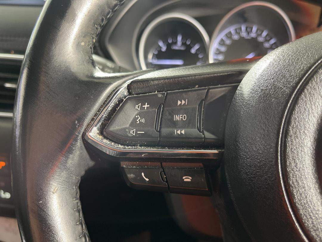 Photo '27' of Mazda CX-8