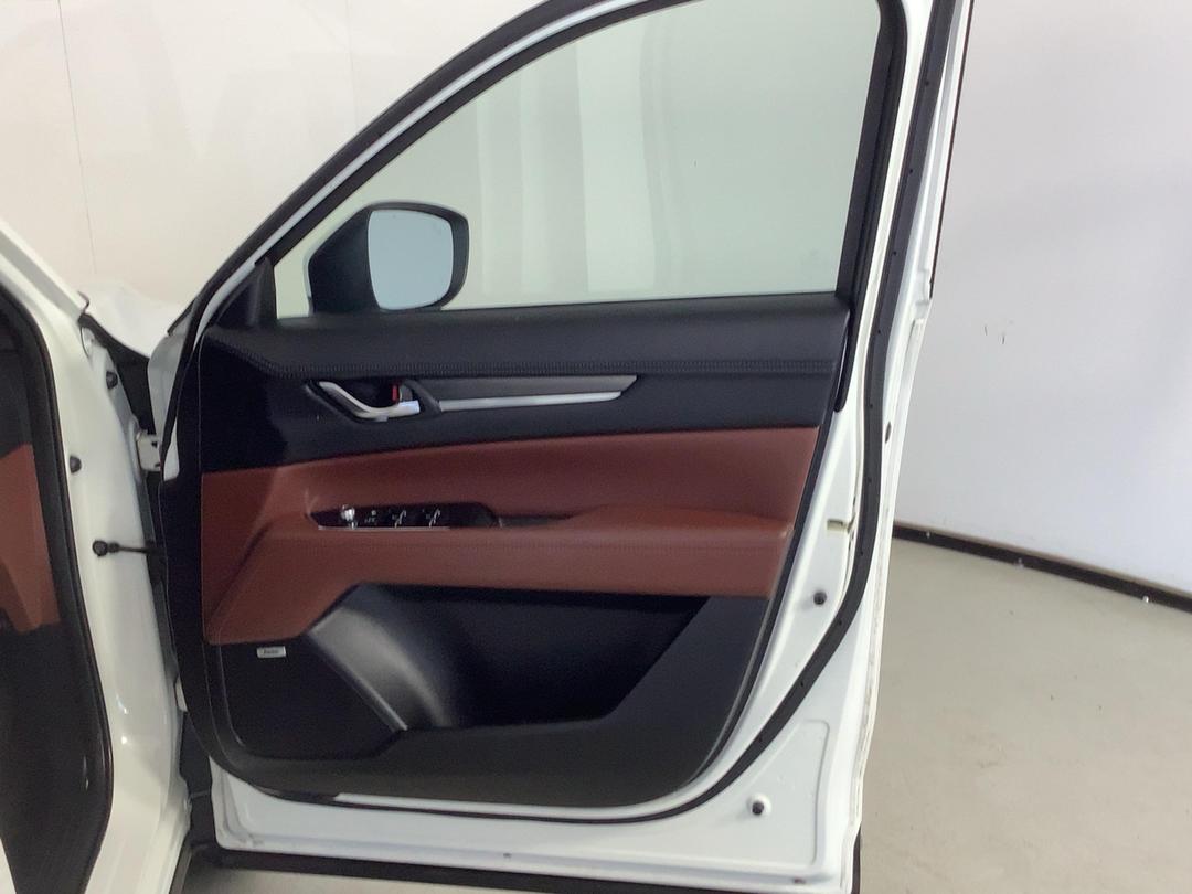 Photo '15' of Mazda CX-8