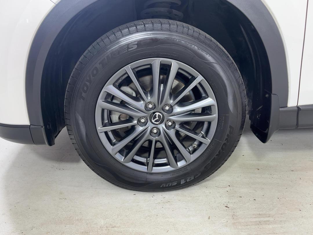 Photo '10' of Mazda CX-8