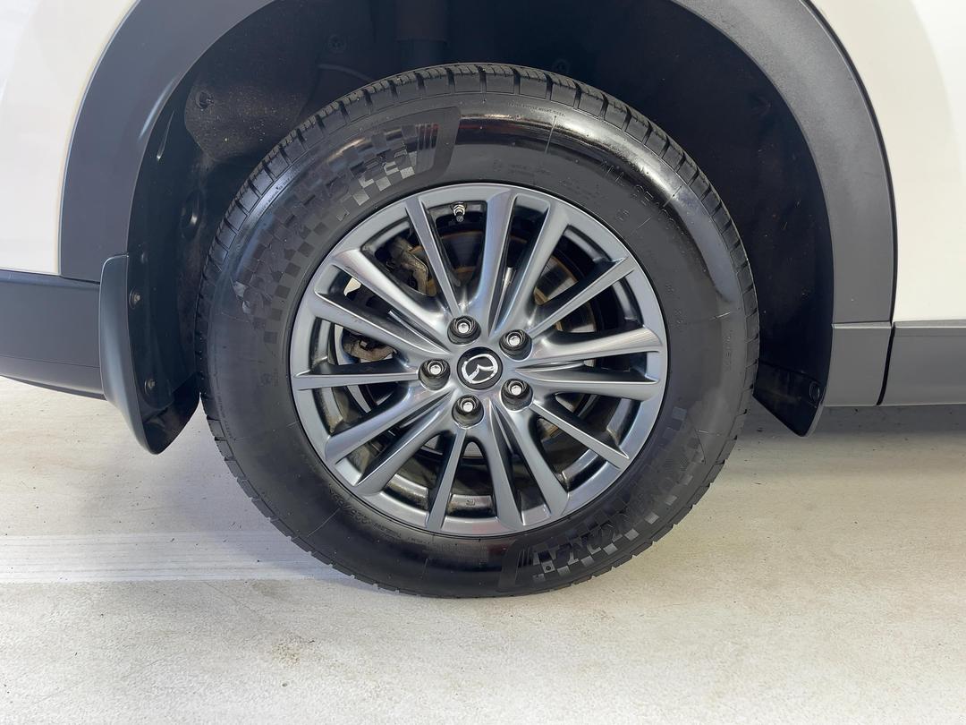 Photo '12' of Mazda CX-8