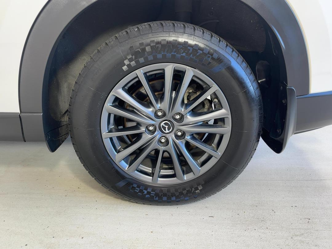 Photo '11' of Mazda CX-8