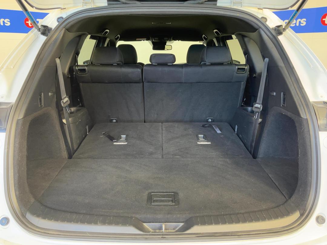 Photo '14' of Mazda CX-8