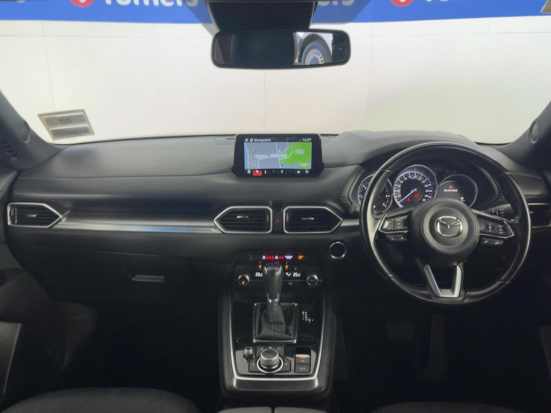Photo '17' of Mazda CX-8