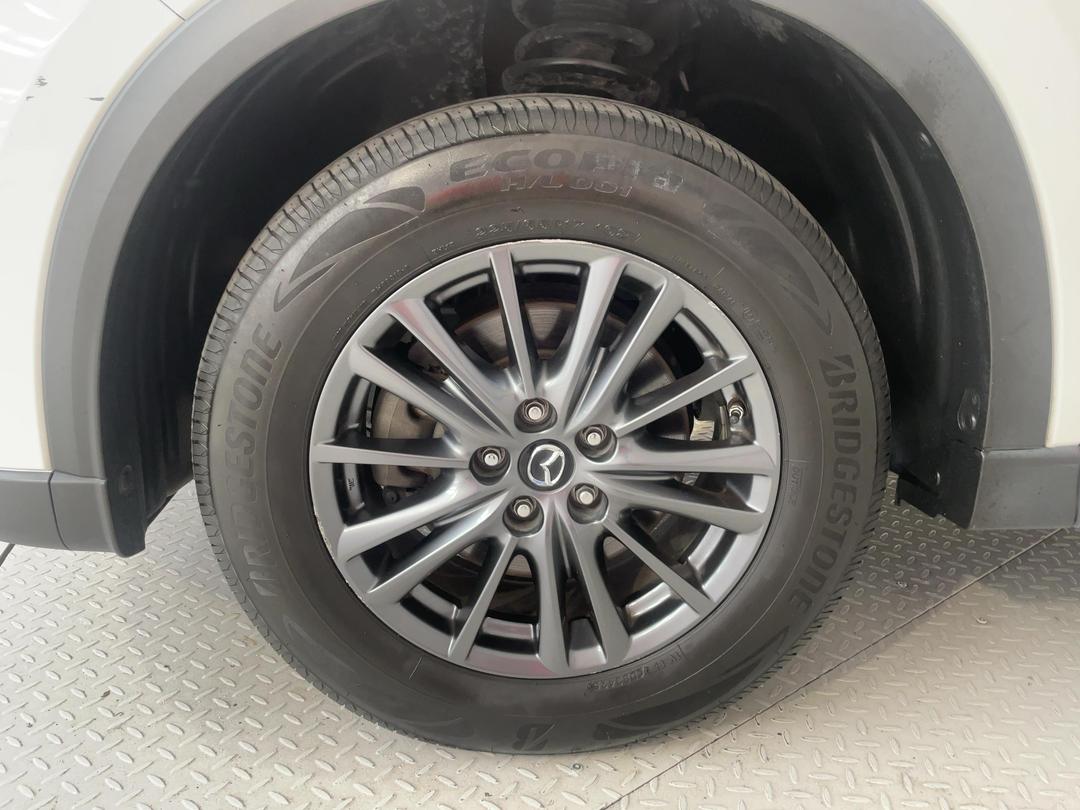 Photo '10' of Mazda CX-8