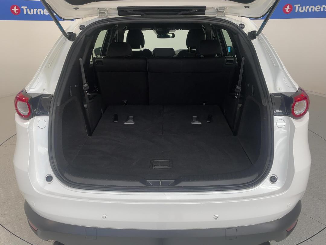 Photo '14' of Mazda CX-8