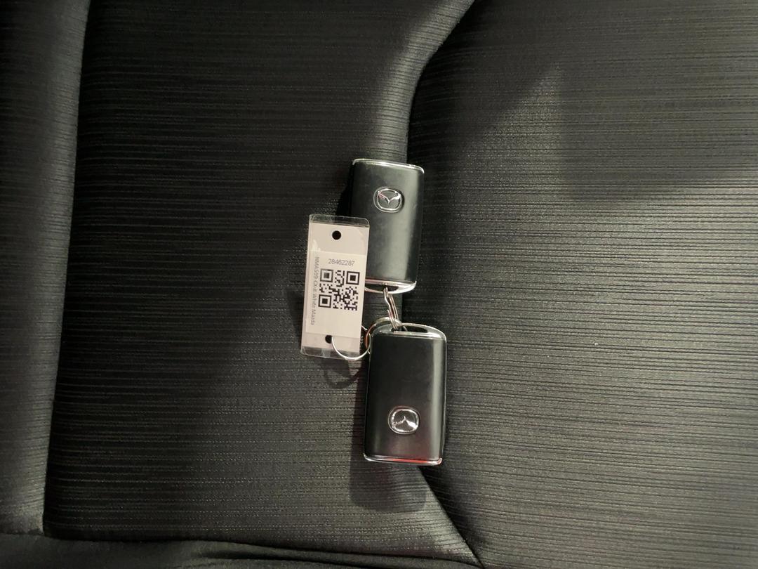 Photo '22' of Mazda CX-8