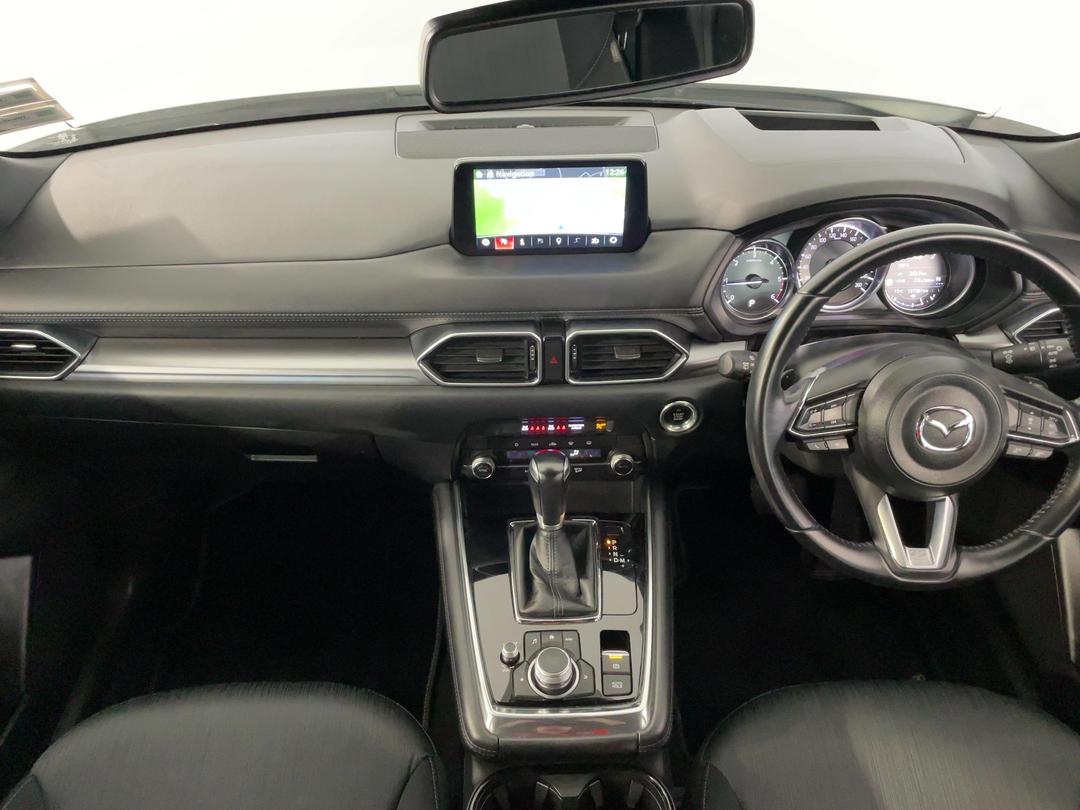 Photo '17' of Mazda CX-8