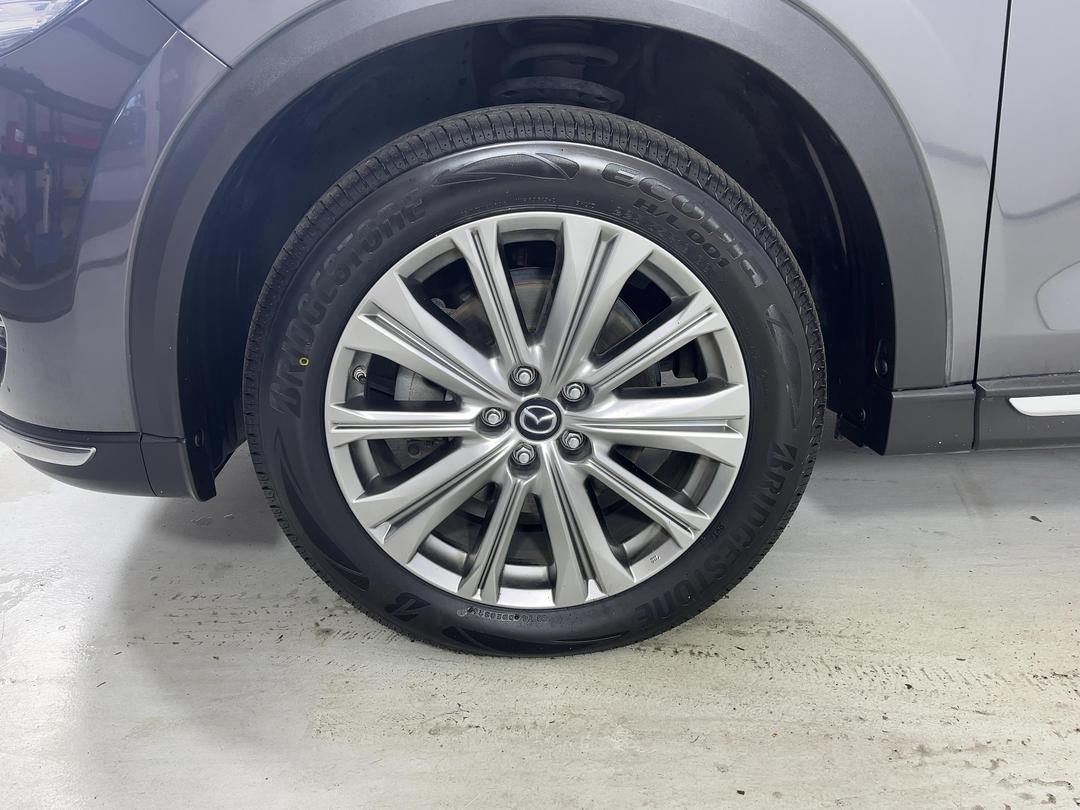 Photo '10' of Mazda CX-8