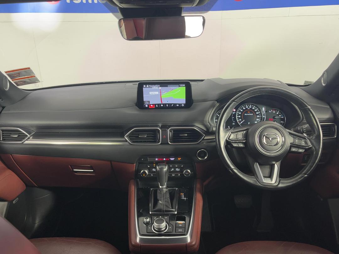 Photo '17' of Mazda CX-8