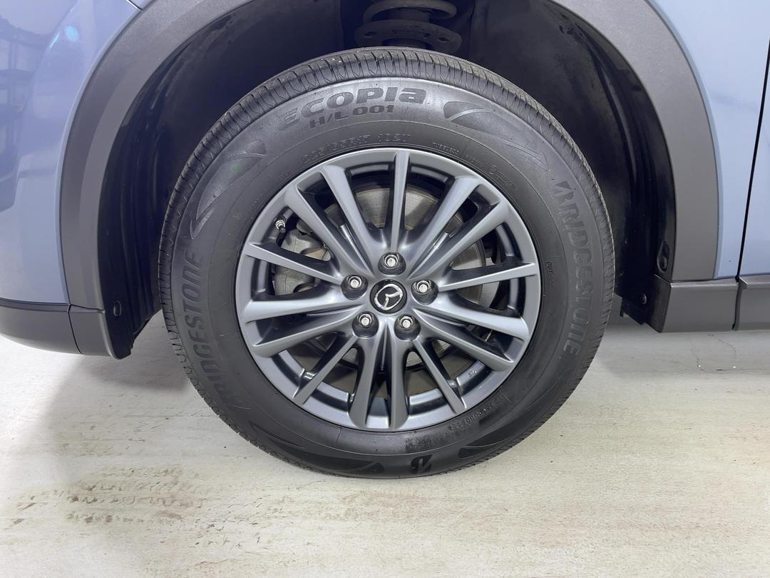 Photo '10' of Mazda CX-8