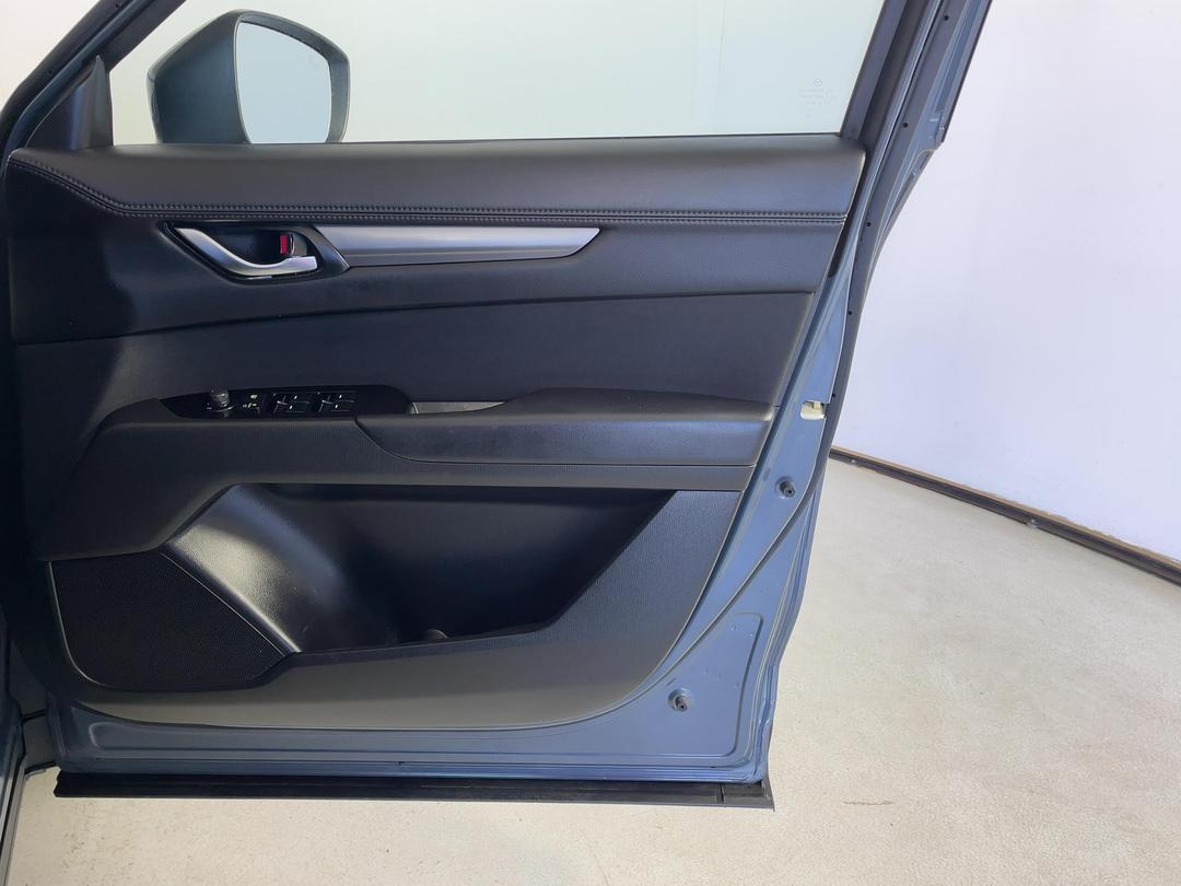 Photo '15' of Mazda CX-8