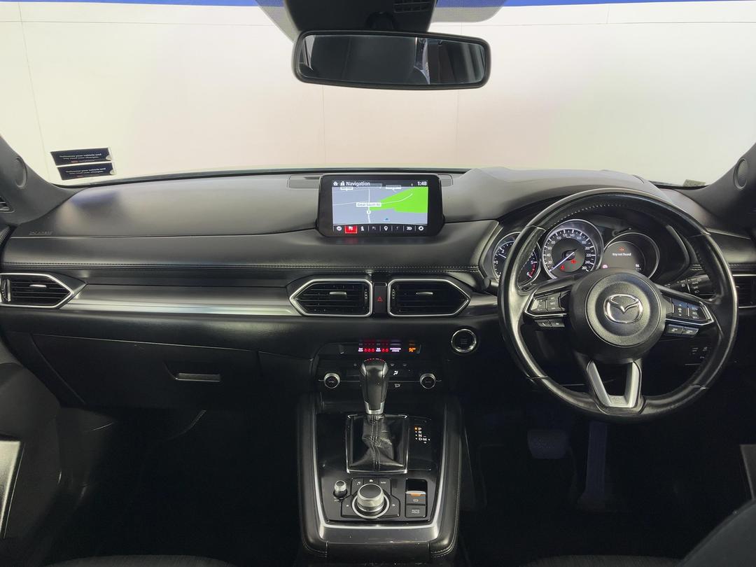 Photo '17' of Mazda CX-8