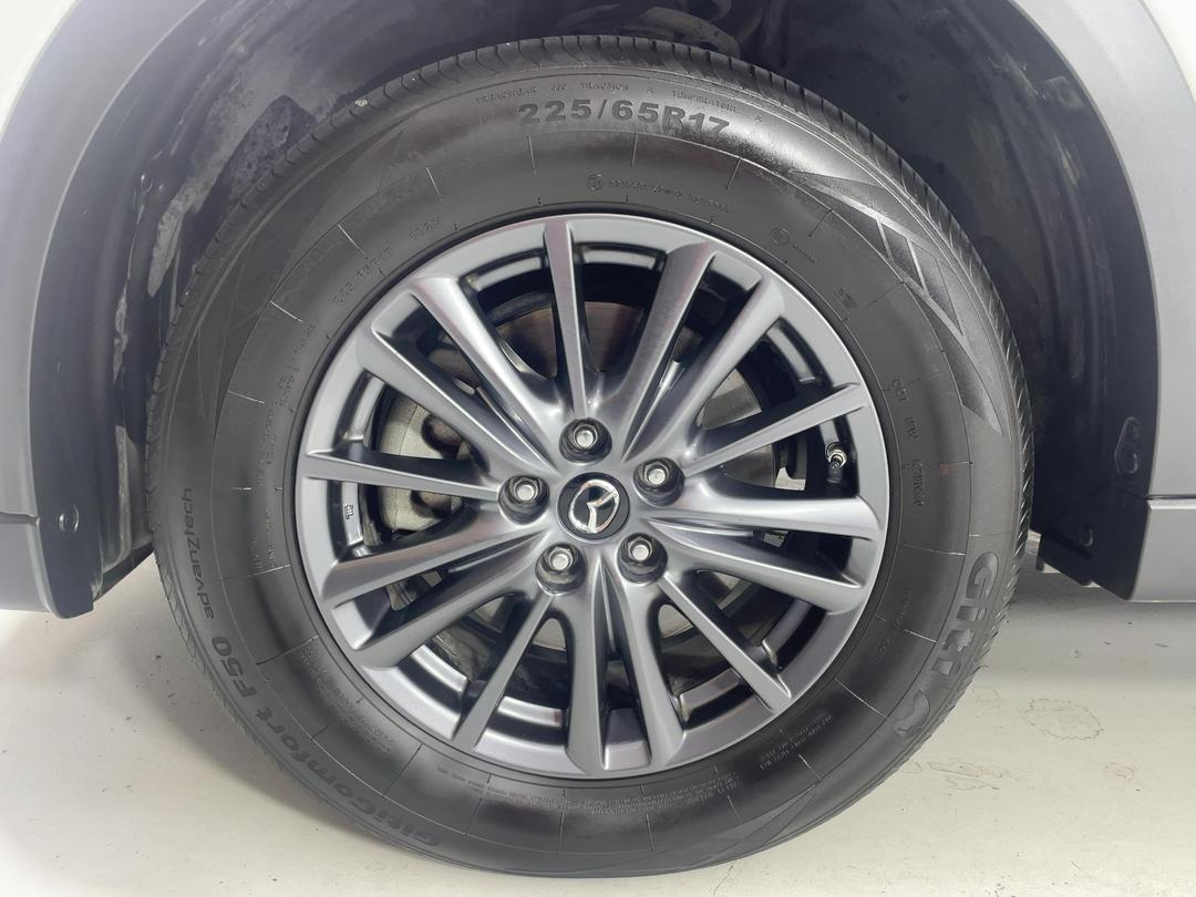 Photo '10' of Mazda CX-8