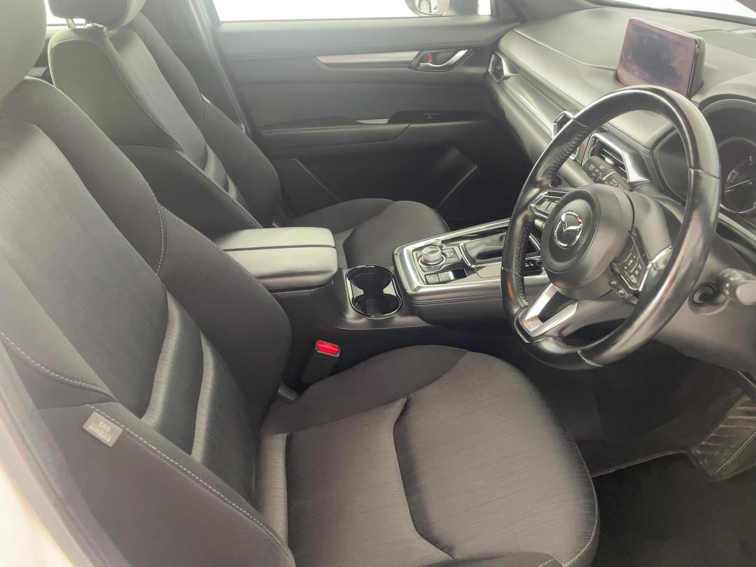 Photo '16' of Mazda CX-8