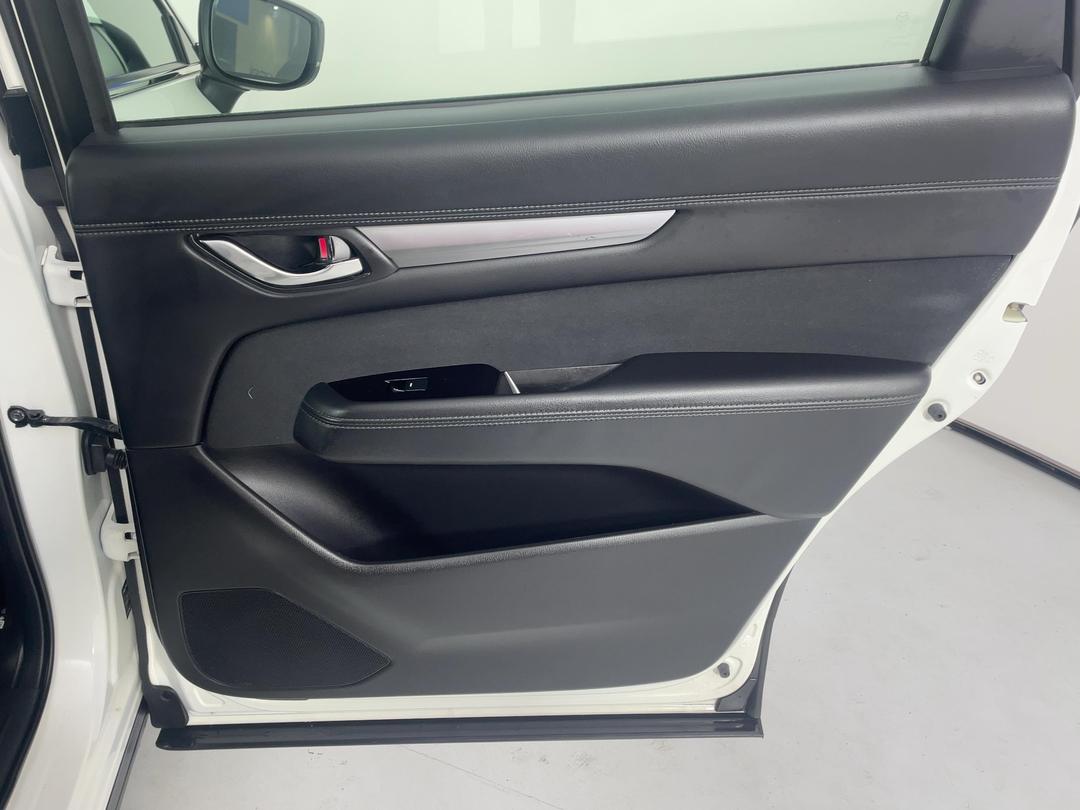 Photo '19' of Mazda CX-8