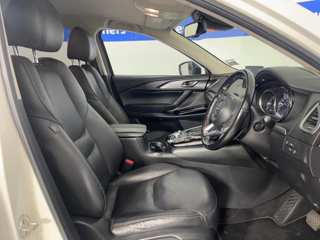 Photo '16' of Mazda CX-9