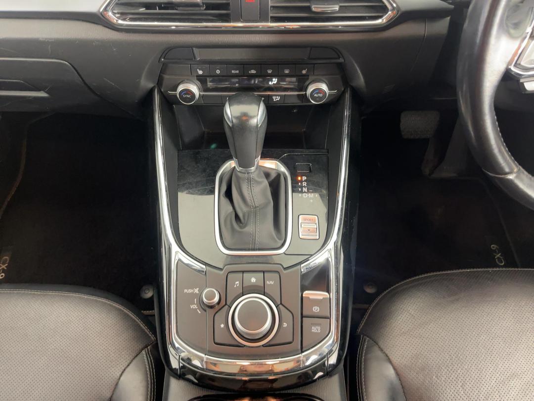 Photo '18' of Mazda CX-9