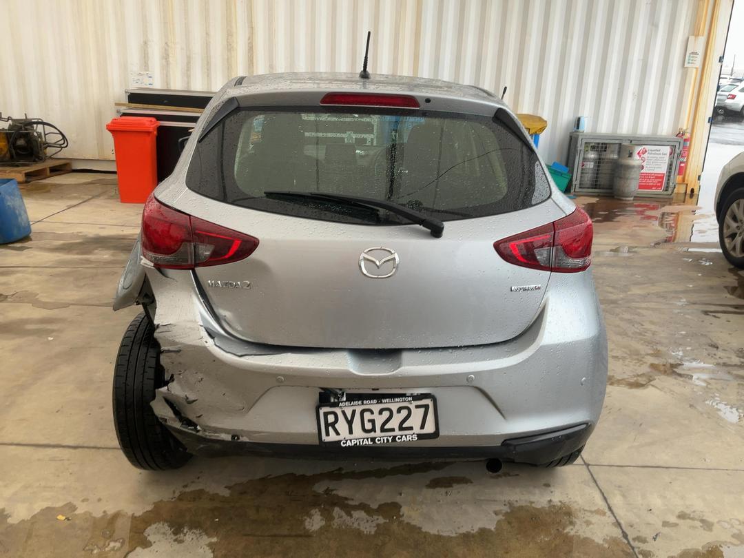 Photo '7' of Mazda Demio Photo '7' of Mazda Demio
