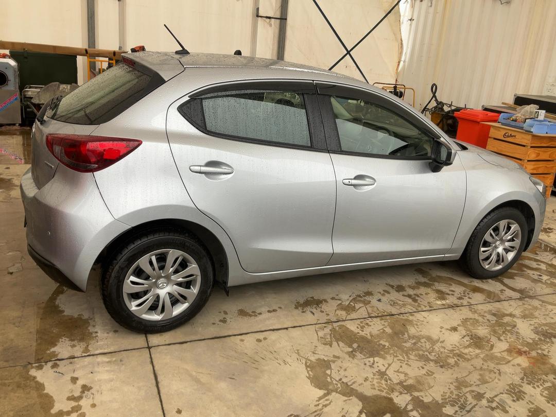 Photo '9' of Mazda Demio Photo '9' of Mazda Demio