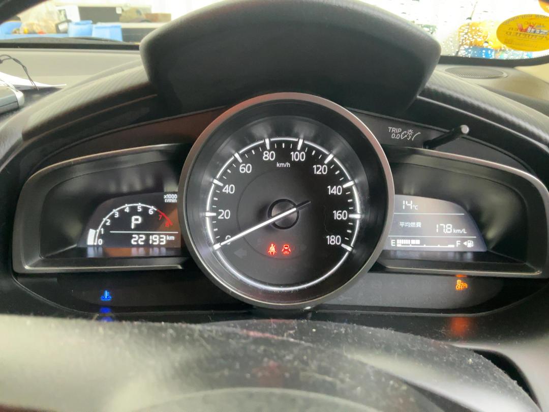 Photo '16' of Mazda Demio Photo '16' of Mazda Demio