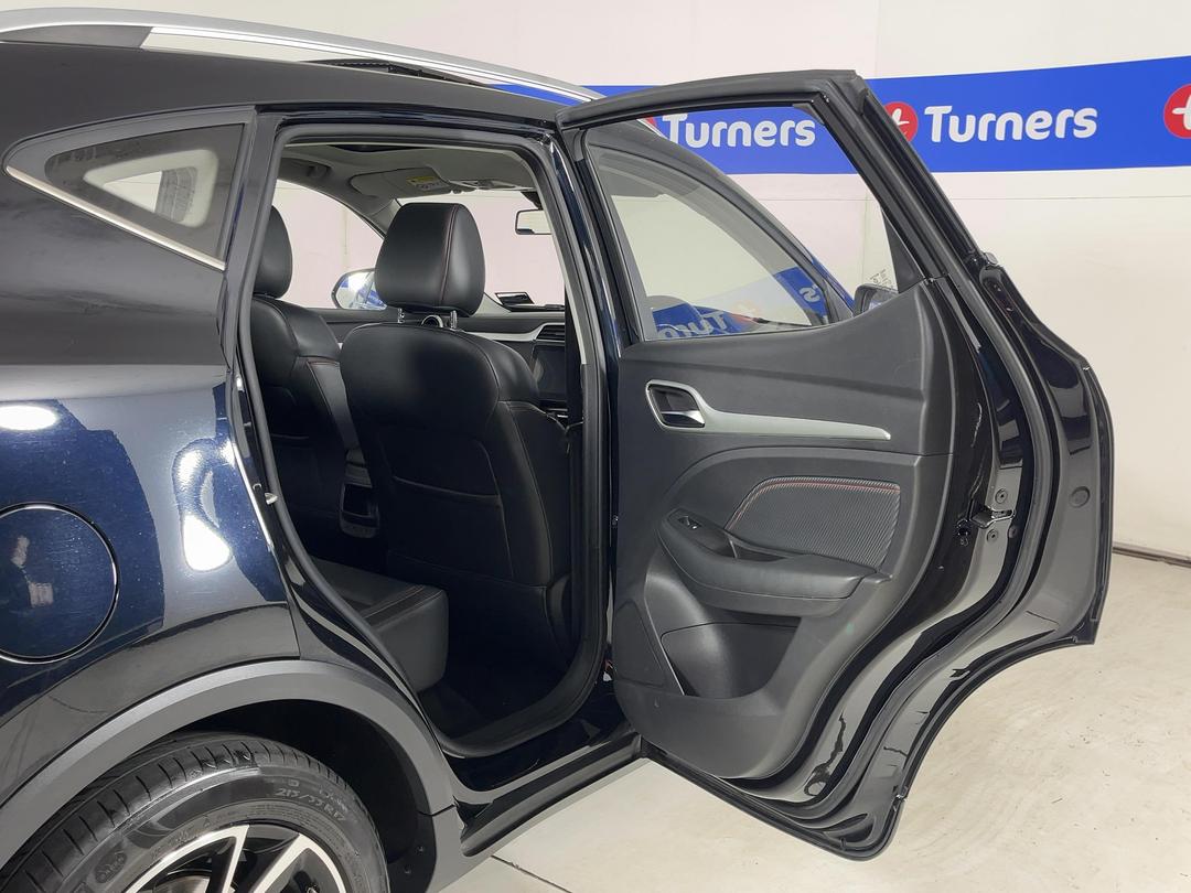 Photo '19' of MG ZS