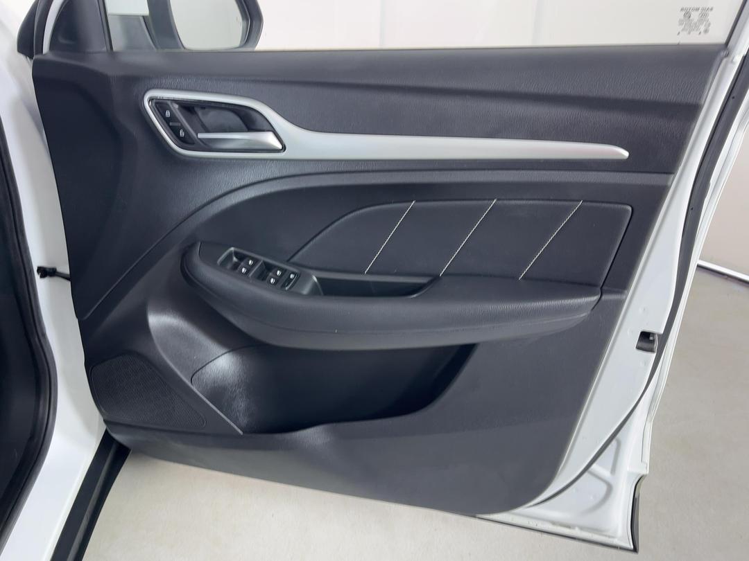 Photo '15' of MG ZS