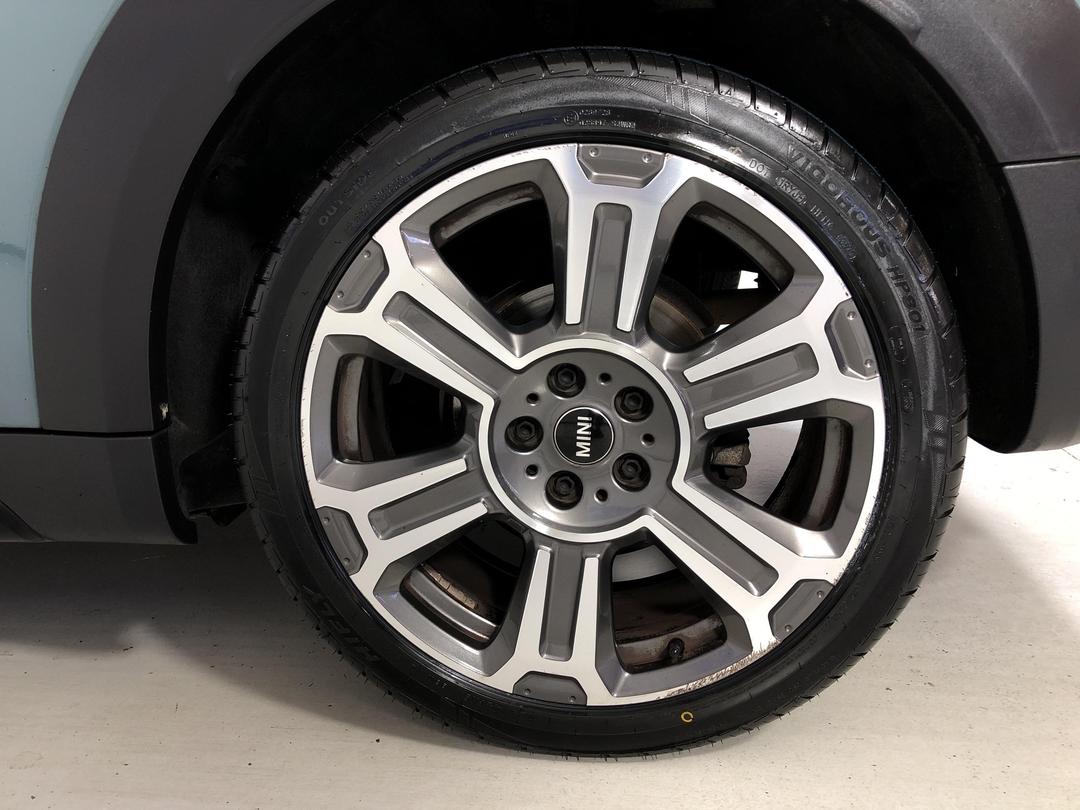 Photo '11' of Mini Countryman