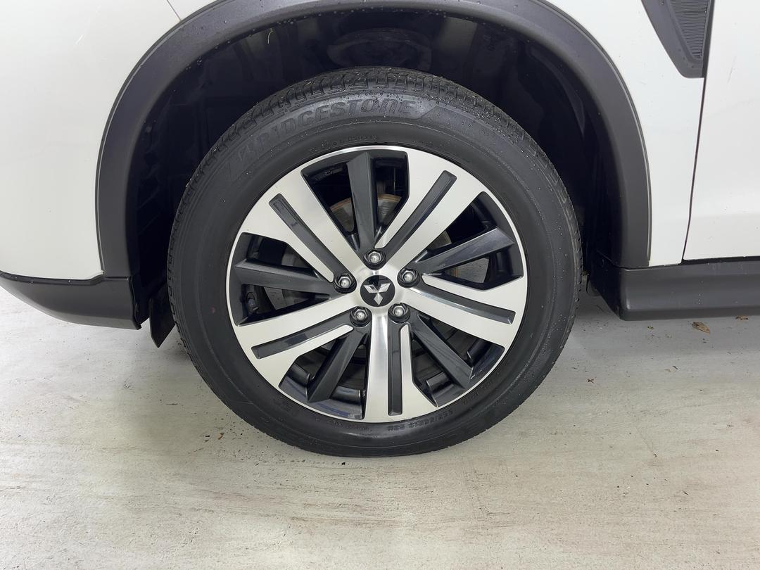 Photo '10' of Mitsubishi ASX