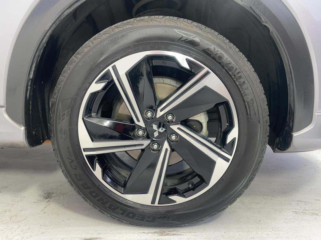 Photo '9' of Mitsubishi Eclipse Cross