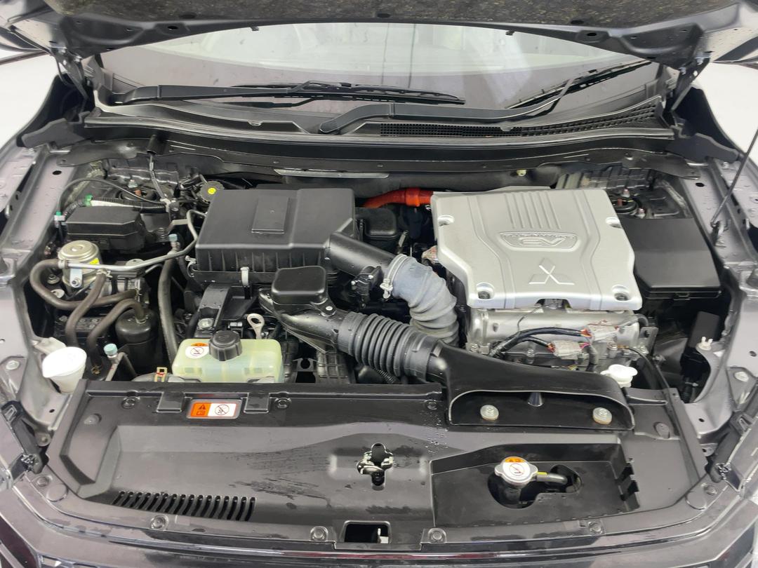 Photo '13' of Mitsubishi Eclipse Cross
