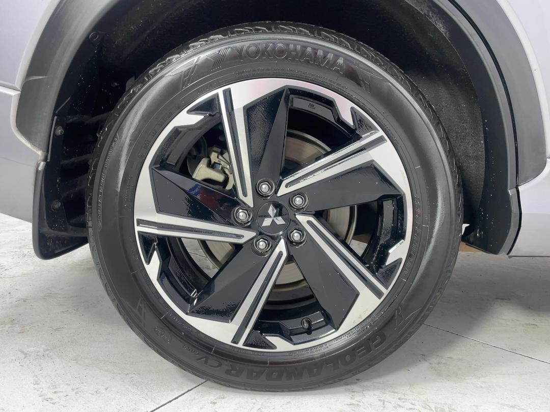 Photo '12' of Mitsubishi Eclipse Cross