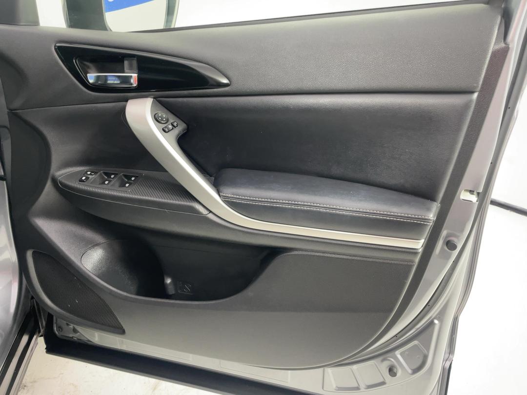 Photo '15' of Mitsubishi Eclipse Cross