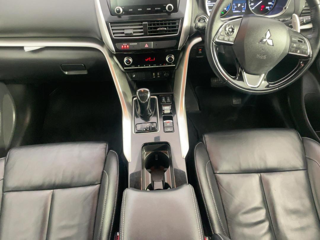 Photo '18' of Mitsubishi Eclipse Cross