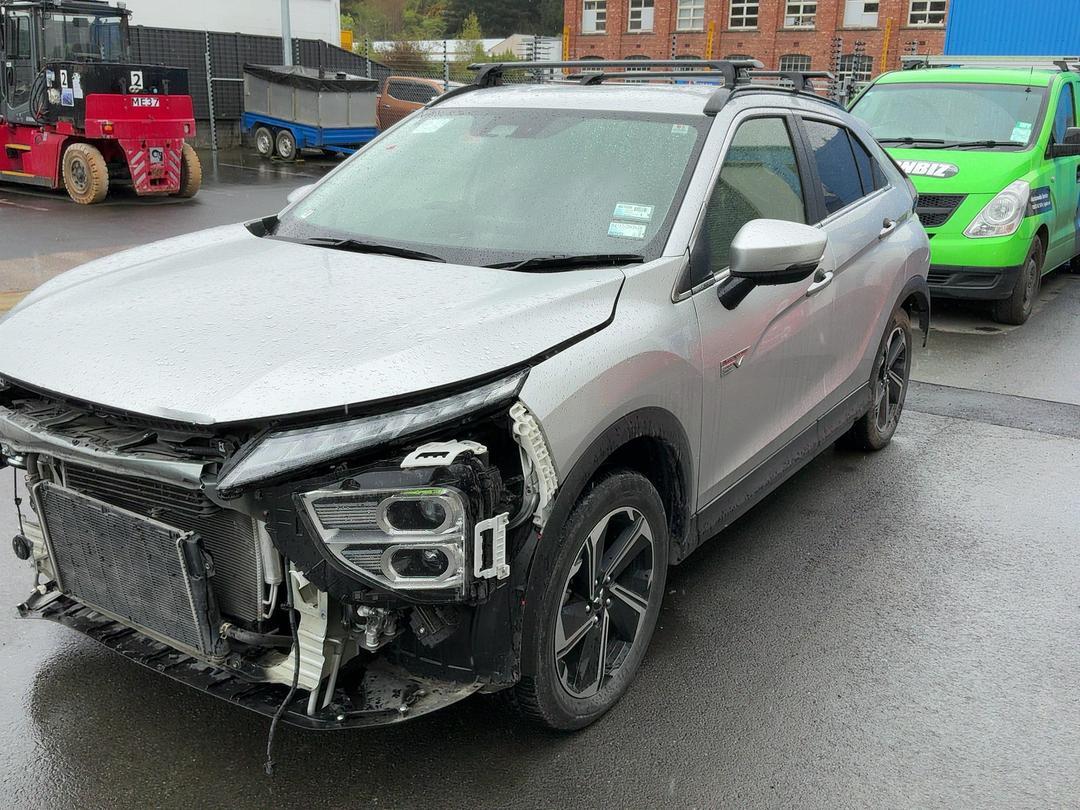 Photo '3' of Mitsubishi Eclipse Cross XLS Photo '3' of Mitsubishi Eclipse Cross XLS
