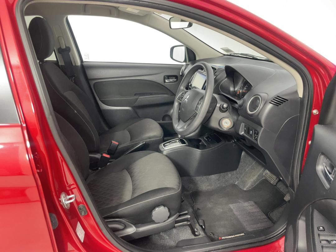 Photo '16' of Mitsubishi Mirage