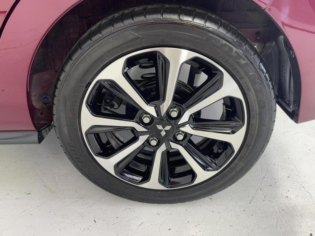 Photo '11' of Mitsubishi Mirage