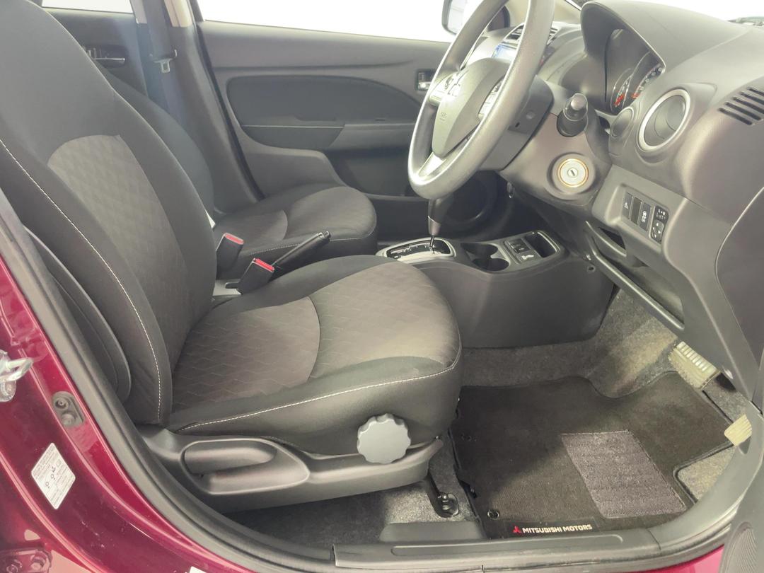 Photo '16' of Mitsubishi Mirage