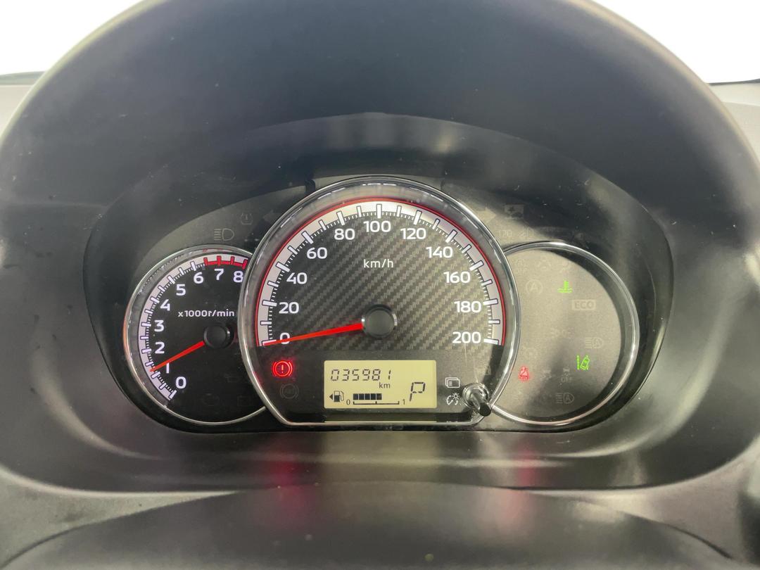 Photo '21' of Mitsubishi Mirage