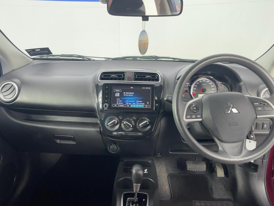 Photo '17' of Mitsubishi Mirage